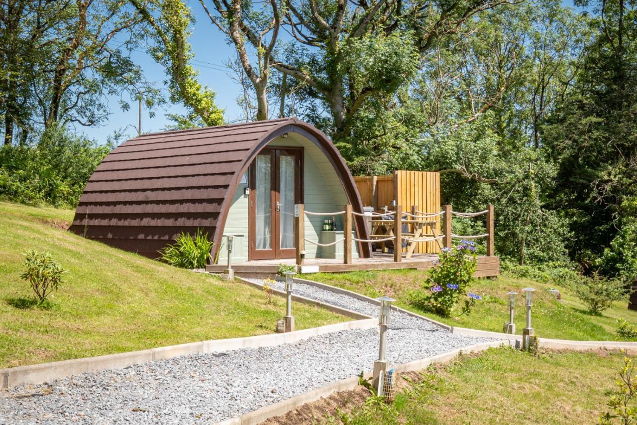 Pods At Broadway Villa Laugharne Exteriör bild